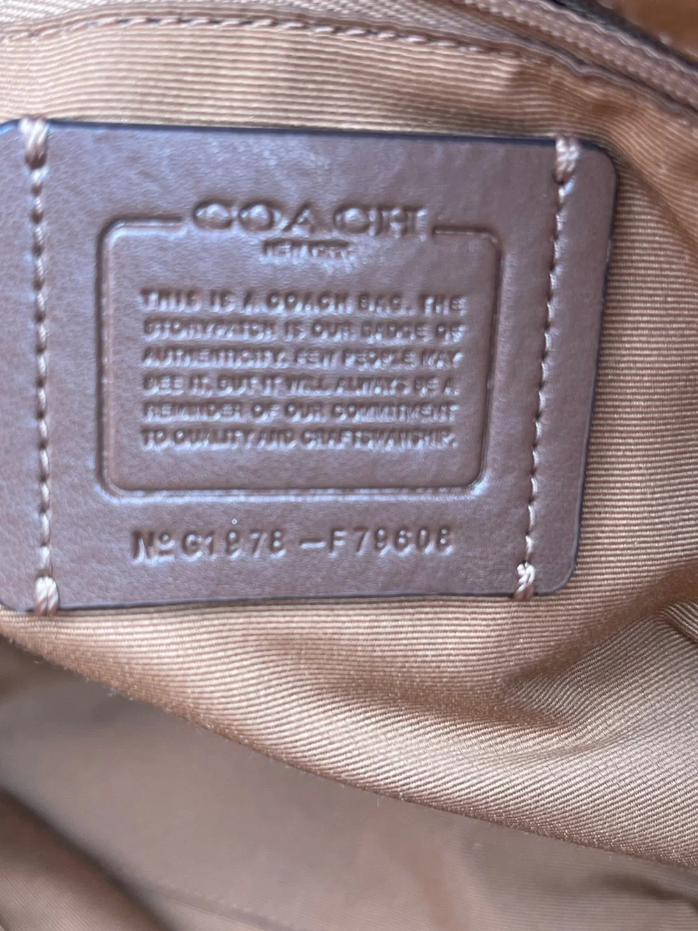 ✨ COACH Gallery Tote in Chalk Crossgrain Leather ✨